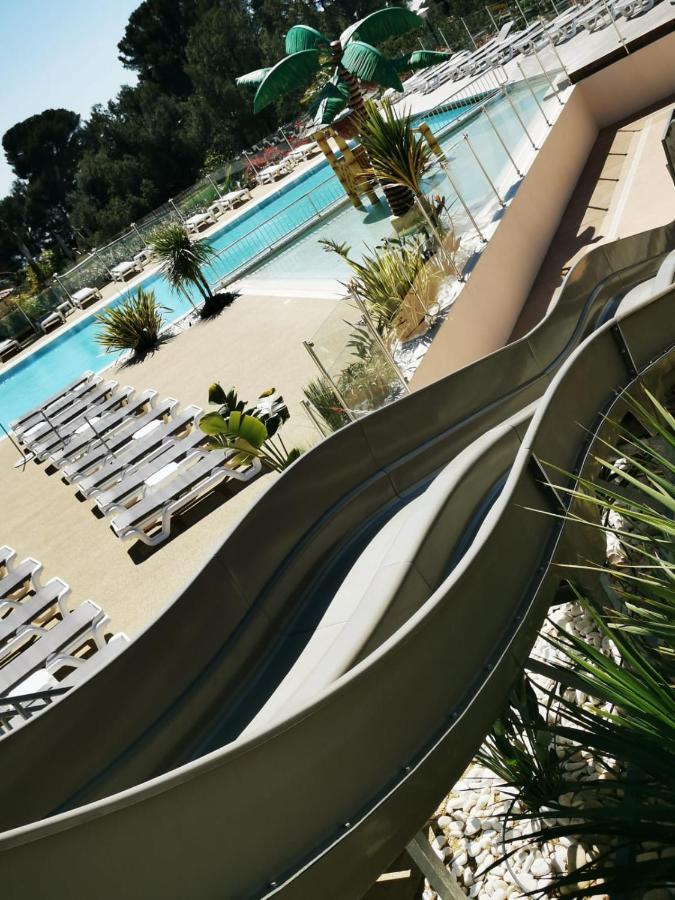 Mobil Home Neuf Camping L Ile Dor Plage St Raphael Avec Piscine Saint-Raphaël Buitenkant foto