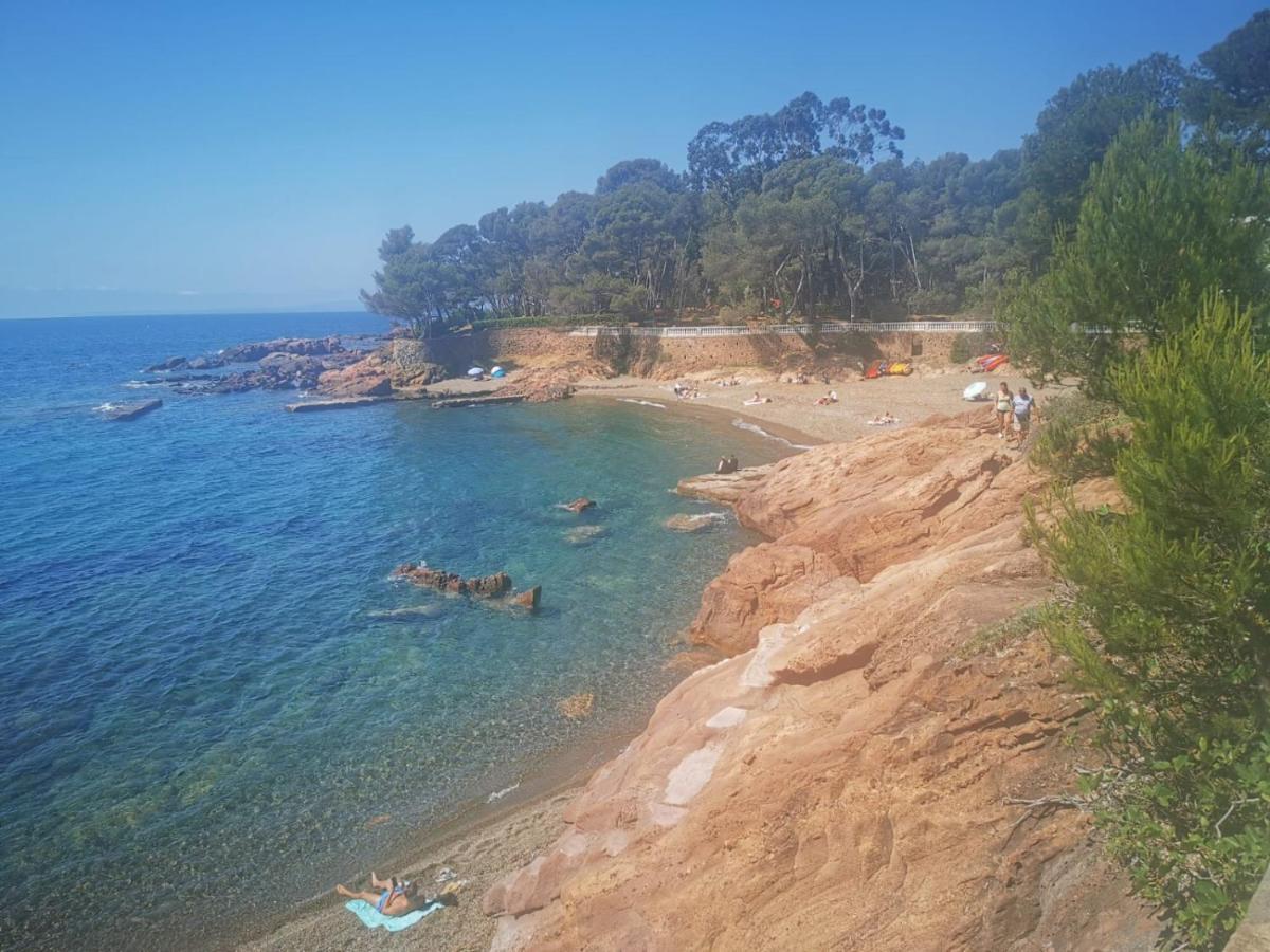 Mobil Home Neuf Camping L Ile Dor Plage St Raphael Avec Piscine Saint-Raphaël Buitenkant foto