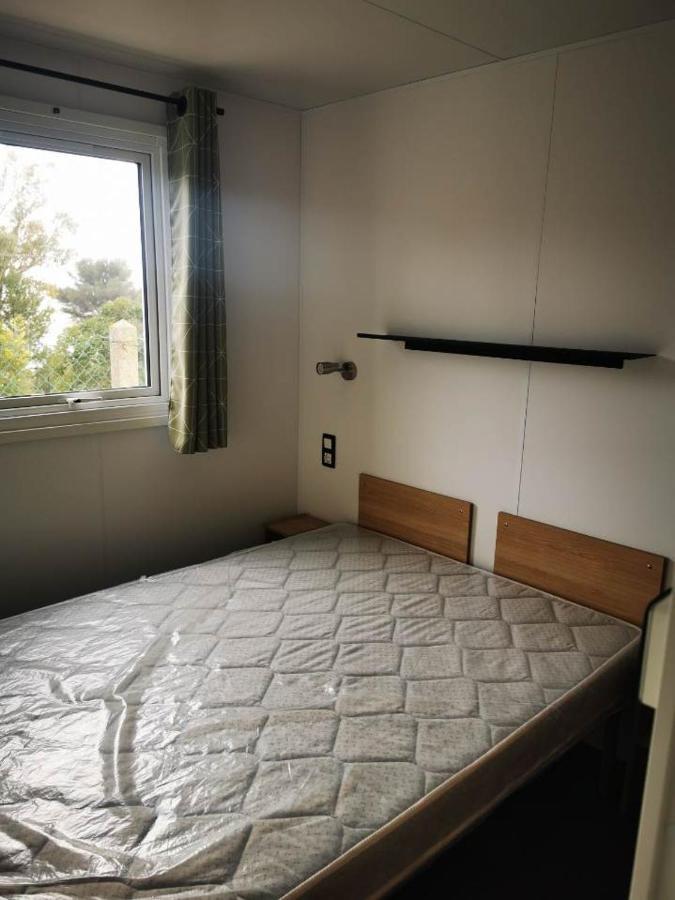 Mobil Home Neuf Camping L Ile Dor Plage St Raphael Avec Piscine Saint-Raphaël Buitenkant foto